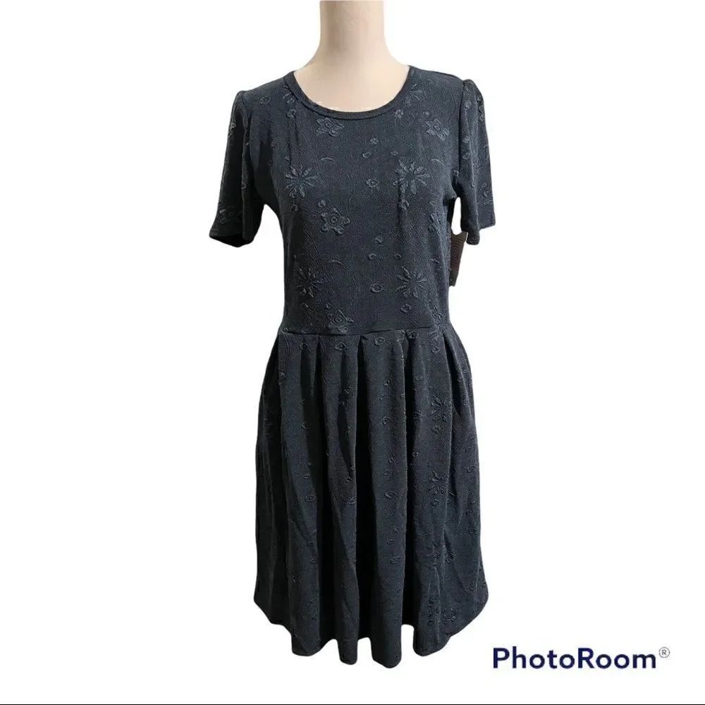 LuLaRoe NWT blue on blue flowered dress  zip up the back full skirt w/ pockets